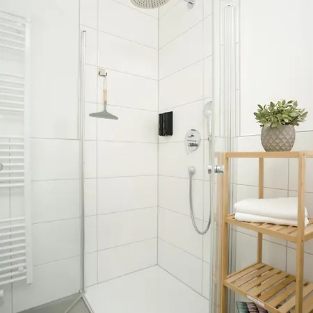 Kaiser Franz Fuer Bis Zu 6 - Zentral, Arbeitsplatz, Waschmaschine, Apartment