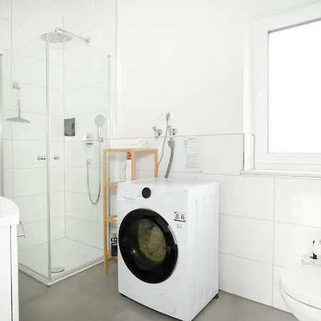 Kaiser Franz Fuer Bis Zu 6 - Zentral, Arbeitsplatz, Waschmaschine, Apartment